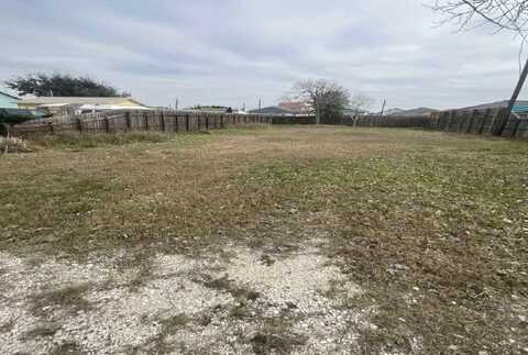 1024 S Pearl Street, Rockport, TX 78382