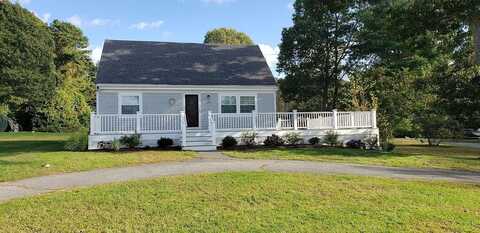 79 Lakewood Drive, Mashpee, MA 02649