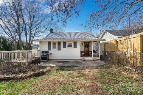 104 Arnold Road, Asheville, NC 28805