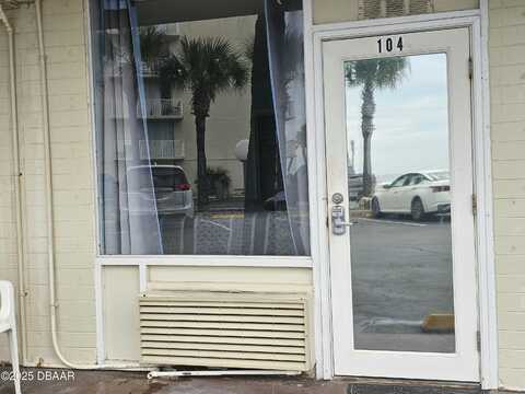 1233 S Atlantic Avenue, Daytona Beach, FL 32118