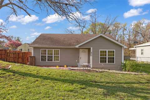 802 Mckinley Avenue, Des Moines, IA 50315