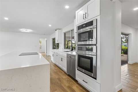 1041 N Waterway Drive, Fort Myers, FL 33919