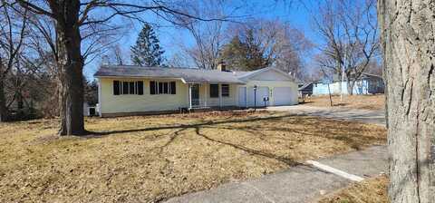 927 S Baldwin Street, Greenville, MI 48838