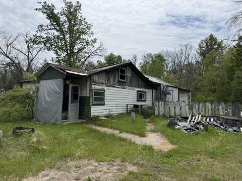 399 W Baldwin Road, Baldwin, MI 49304