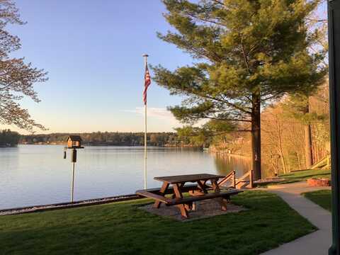 5569 Front Street, Newaygo, MI 49337