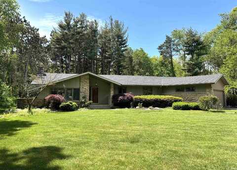 52177 Evergreen Road, Granger, IN 46530