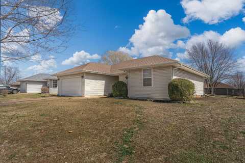 1674 S Eastland Avenue, Springfield, MO 65802