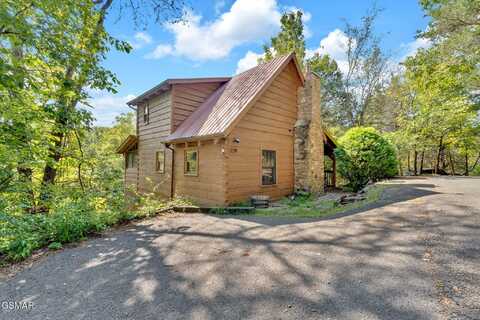 229 Cherokee Path Way, Sevierville, TN 37876