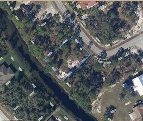 589 Roosevelt Avenue NE, Lake Placid, FL 33852