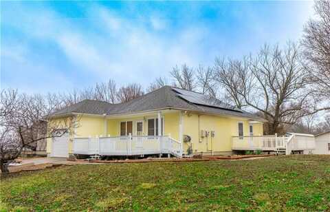 202 E McGaughy Street, Hamilton, MO 64644