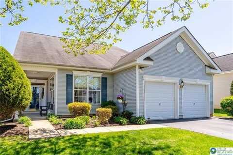 2105 Four Seasons Boulevard, Macungie, PA 18062