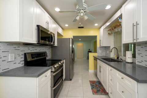 1041 NW 89th Way, Plantation, FL 33322