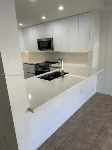 11002 NW 83rd St, Doral, FL 33178