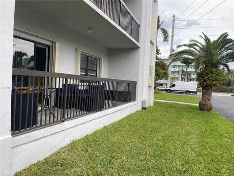 1301 Ne 7th St, Hallandale Beach, FL 33009