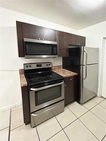 738 NE 86th St, Miami, FL 33138