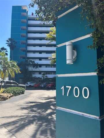 1700 NW N River Dr, Miami, FL 33125