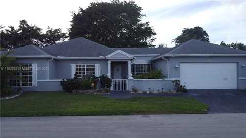 4511 Queen Palm Ln, Tamarac, FL 33319