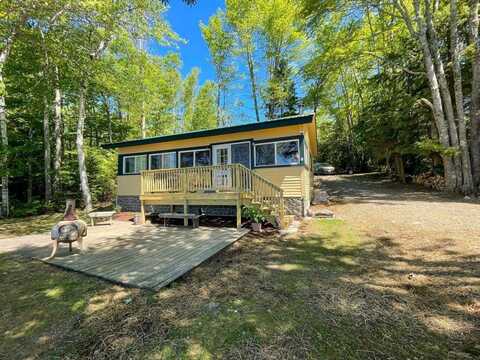 54 Oak Lane, Alexander, ME 04694