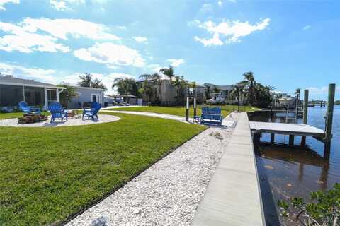 817 BLUE HERON BOULEVARD, RUSKIN, FL 33570
