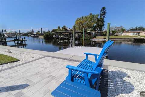 817 BLUE HERON BOULEVARD, RUSKIN, FL 33570
