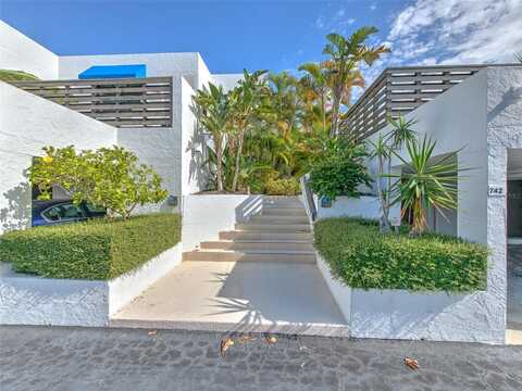 744 BAYPORT WAY, LONGBOAT KEY, FL 34228