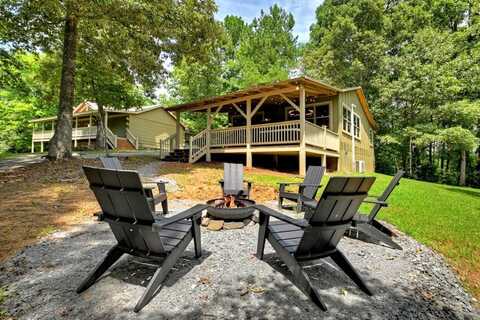 201 Parker Ridge, Mineral Bluff, GA 30559