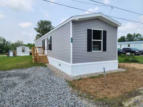 32 Oak Lane, Springfield, VT 05156