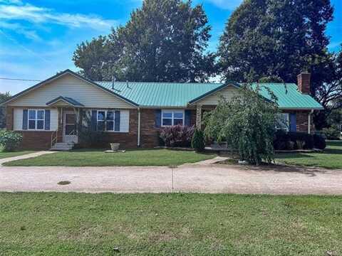 1681 E Main Street, Westville, OK 74965
