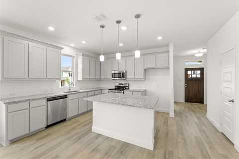 501 Hillcrest, Justin, TX 76247