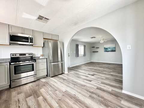 1280 N Ironwood Dr, Apache Junction, AZ 85120
