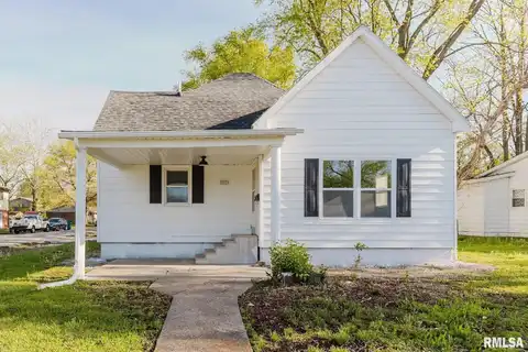 800 E Reeves Street, Marion, IL 62959