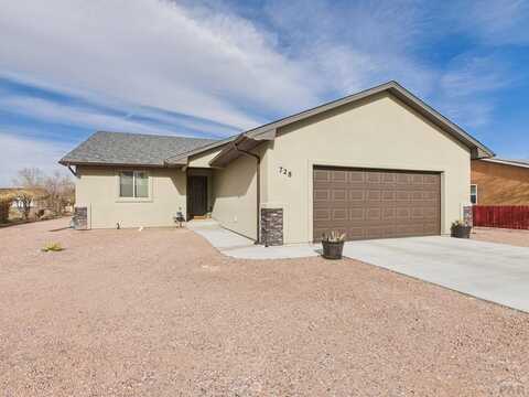 728 Fleming Dr, Pueblo West, CO 81007
