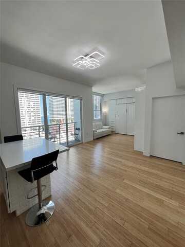 133 NE 2nd Ave, Miami, FL 33132