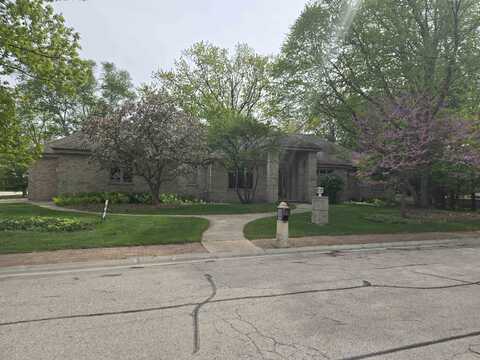 995 HIGHLAND SPRINGS Court, ONEIDA, WI 54155