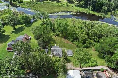 345 S HOUGHTON Street, Milford, MI 48381