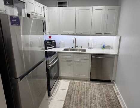 150 Newport J, Deerfield Beach, FL 33442