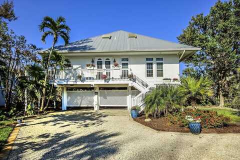 272 Ferry Landing Dr, Sanibel, FL 33957