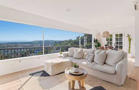 909 Alameda Padre Serra, SANTA BARBARA, CA 93103