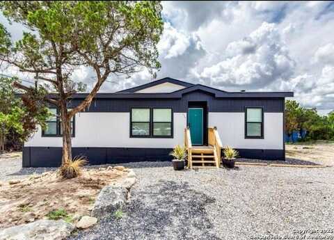 6739 Whartons Dock, Bandera, TX 78003