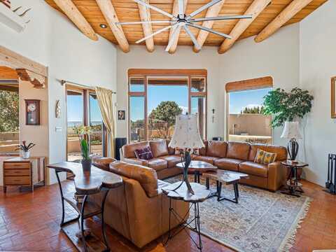 3 Montana Vista, Santa Fe, NM 87507