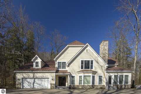 7754 Woodland Drive, Honor, MI 49640