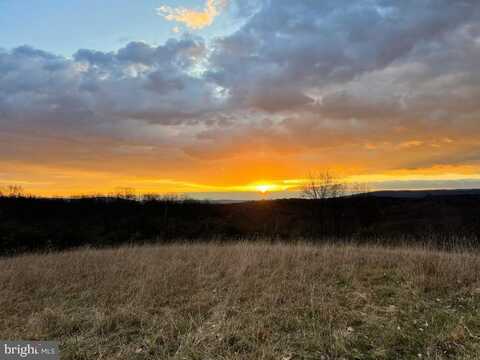 1131 BROAD HOLLOW ROAD, SPRINGFIELD, WV 26763