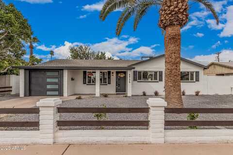 6926 E MORELAND Street, Scottsdale, AZ 85257