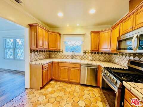 4441 Tujunga Ave, North Hollywood, CA 91602