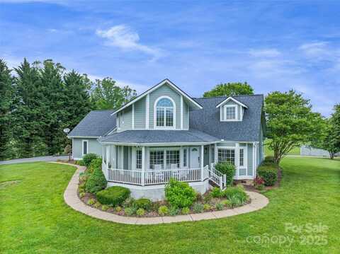 55 Plantation Drive, Asheville, NC 28806