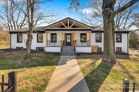 1206 9th Street NW, Hickory, NC 28601