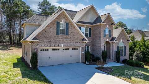 3815 10th Street NE, Hickory, NC 28601