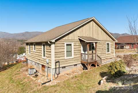 131 Bronco Way, Waynesville, NC 28785