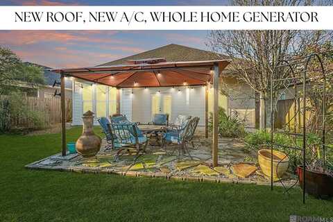 17561 Martin Lake Dr, Baton Rouge, LA 70816