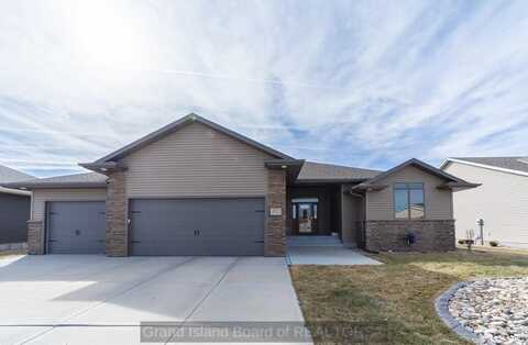 3827 Meadow Way Trail, Grand Island, NE 68803